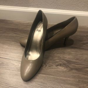 EUC Impo Tango Heels in Taupe - Size 9.5